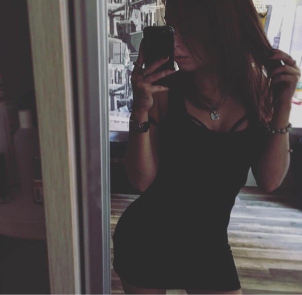 Девушка фигура без лица