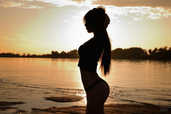 Девушка фигура без лица