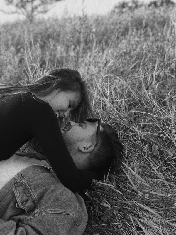 Девушка и парень