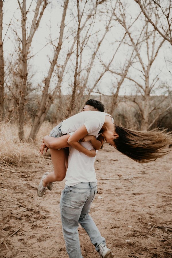 Девушка и парень