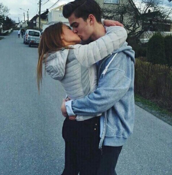 Девушка и парень