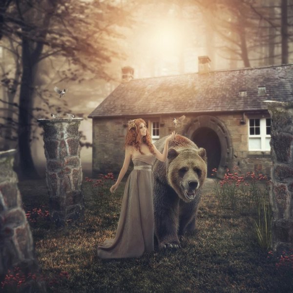 Девушка и медведь