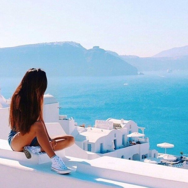 Девушка и море