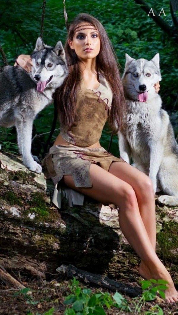 Волк и девушка