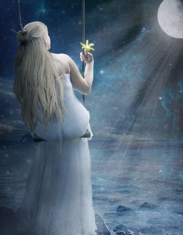 Луна и девушка