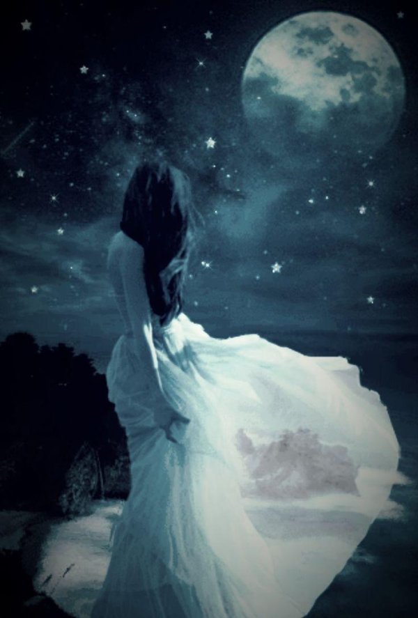 Луна и девушка