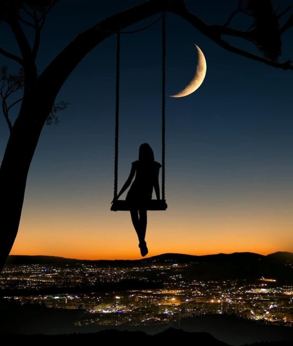 Луна и девушка