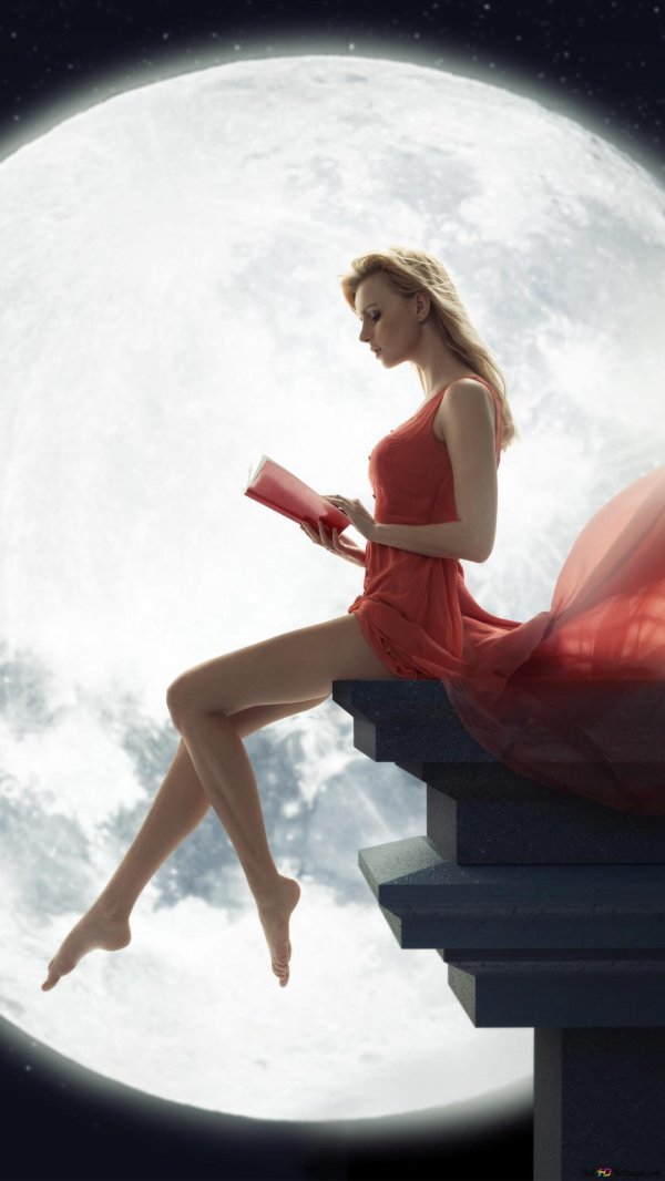 Луна и девушка