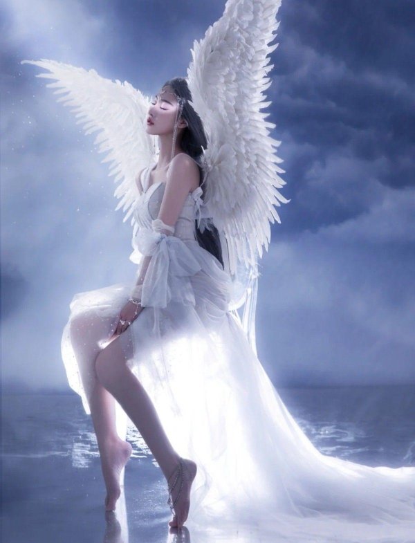 Ангел девушка