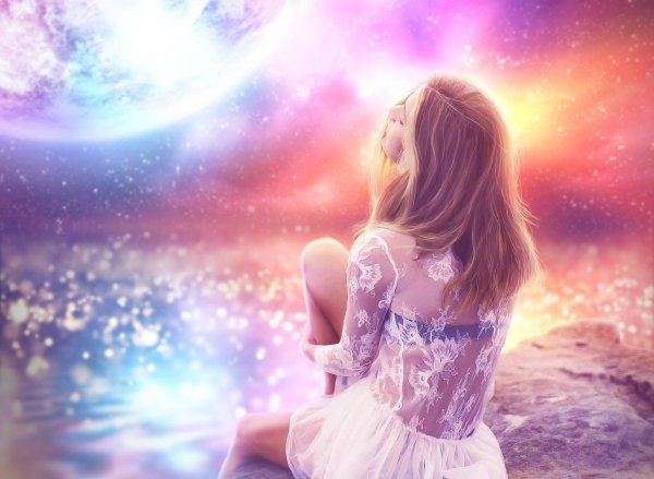 Девушка и космос