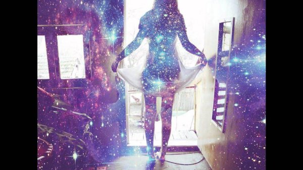 Девушка и космос