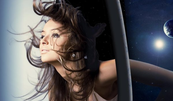 Девушка и космос