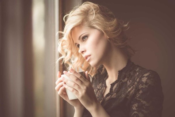 Девушка блондинка