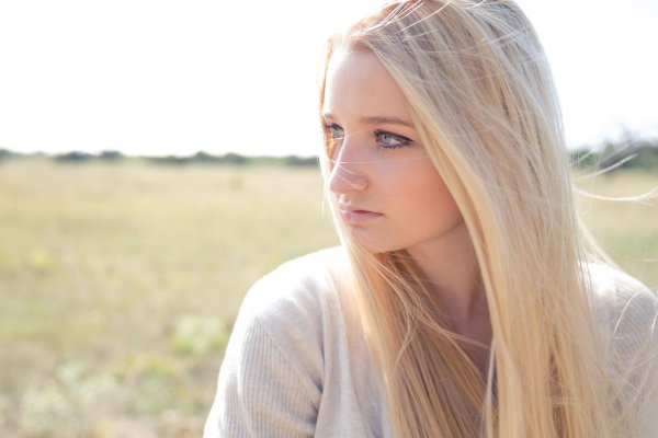 Девушка блондинка