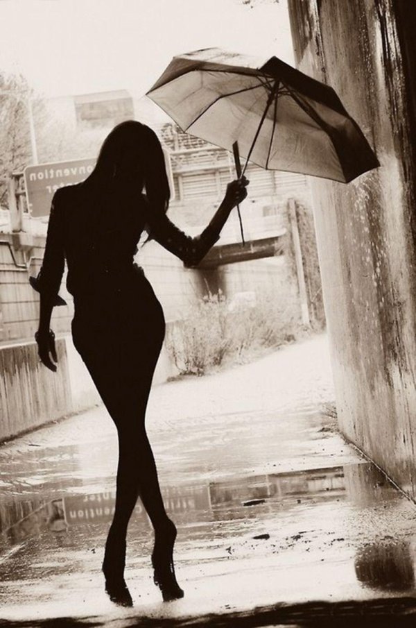 Девушка под дождем