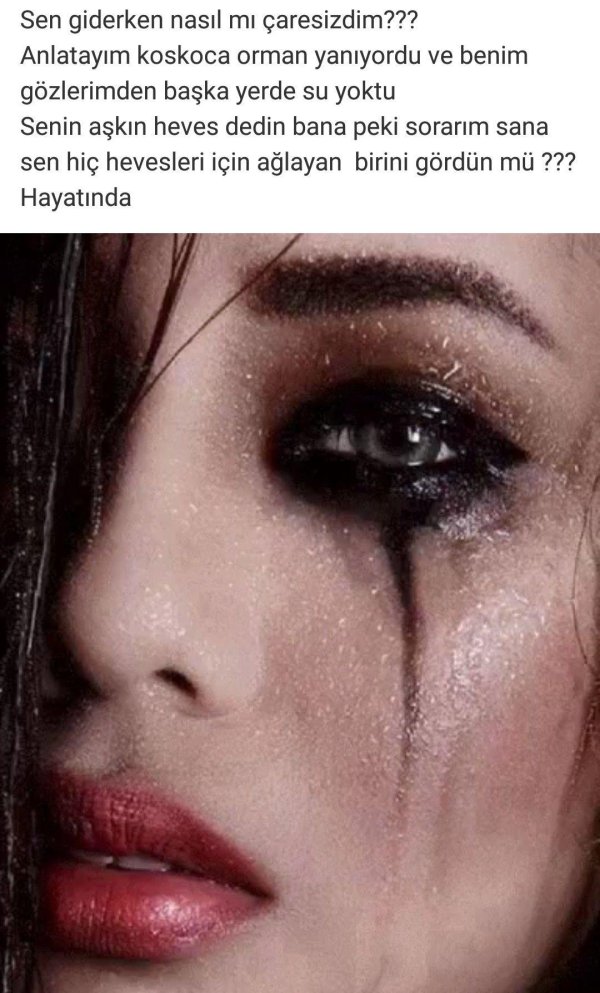 Девушка плачет