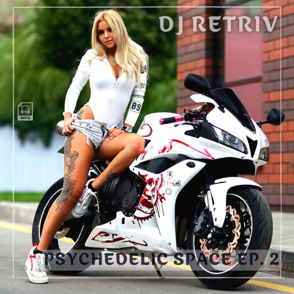 Девушка на мотоцикле