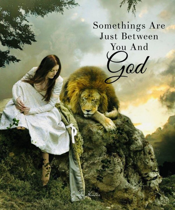 Девушка и лев