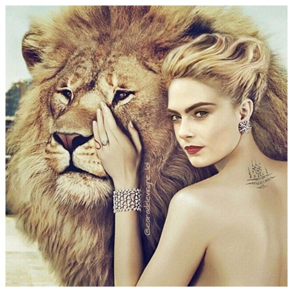 Девушка и лев