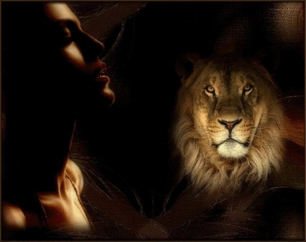 Девушка со львом