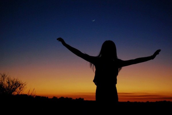 Девушка на закате