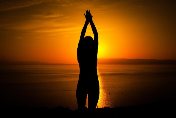 Девушка на закате