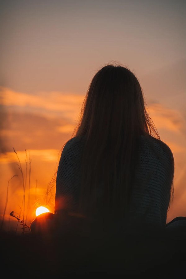 Девушка на закате