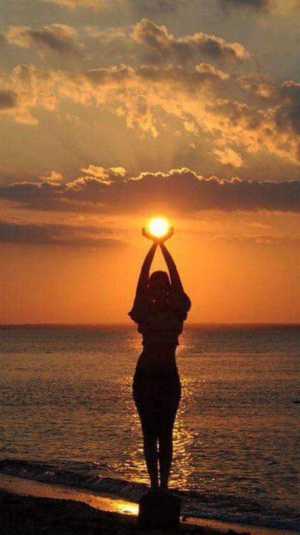 Девушка на закате