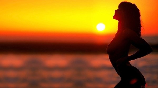 Девушка на закате