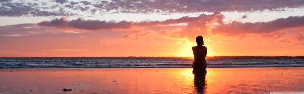 Девушка на закате