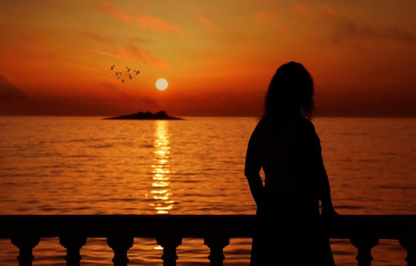 Девушка на закате