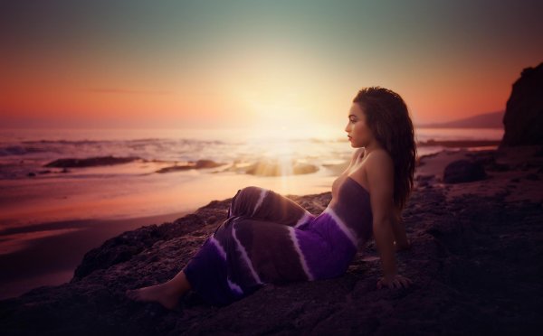 Девушка на закате