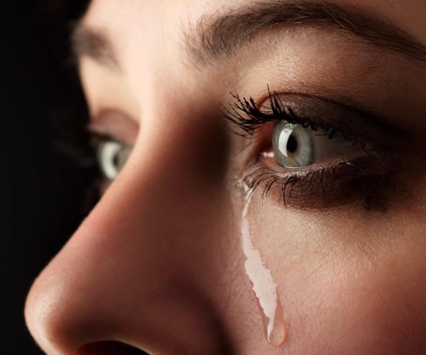 Плачущая девушка