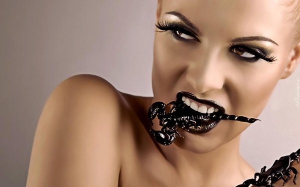 Девушка скорпион