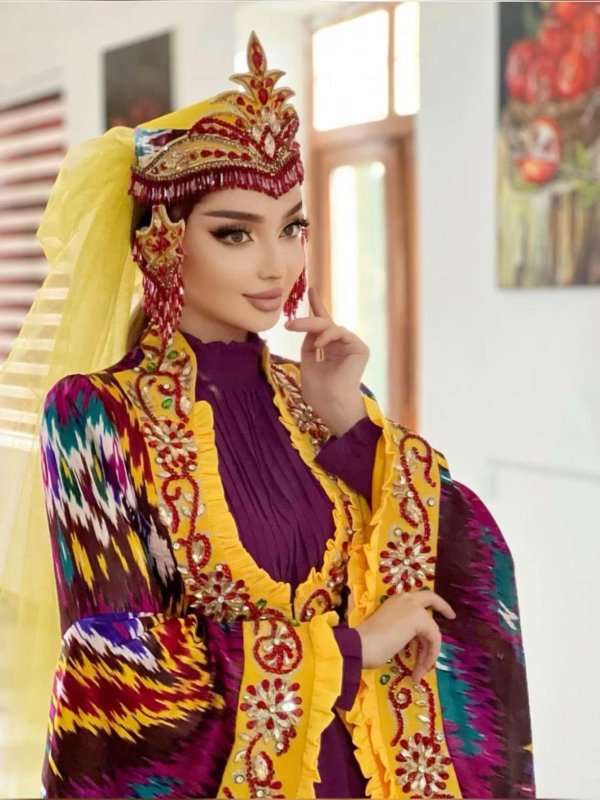 Девушка таджикская