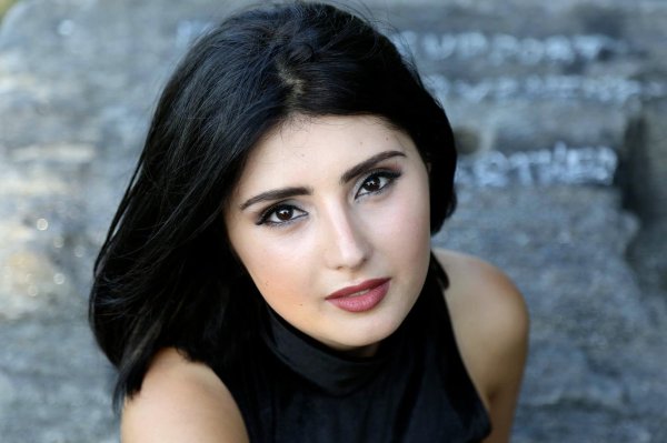 Девушка таджикская