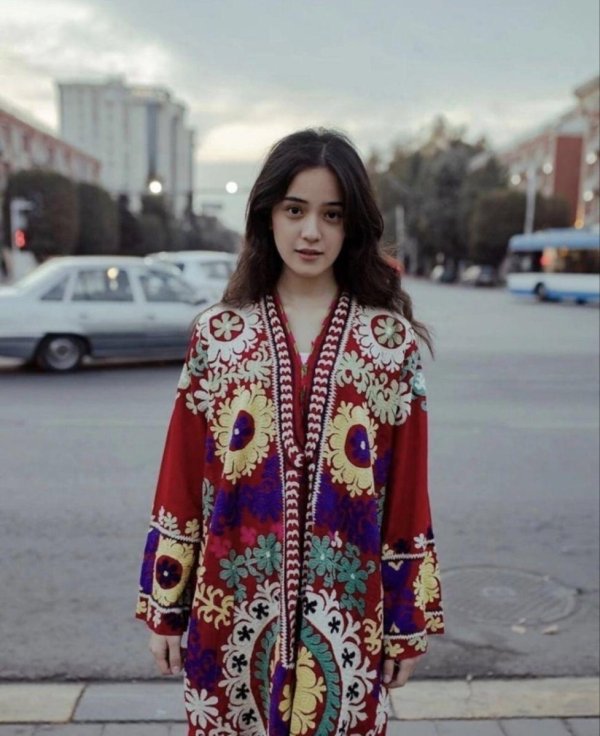 Девушка таджикская