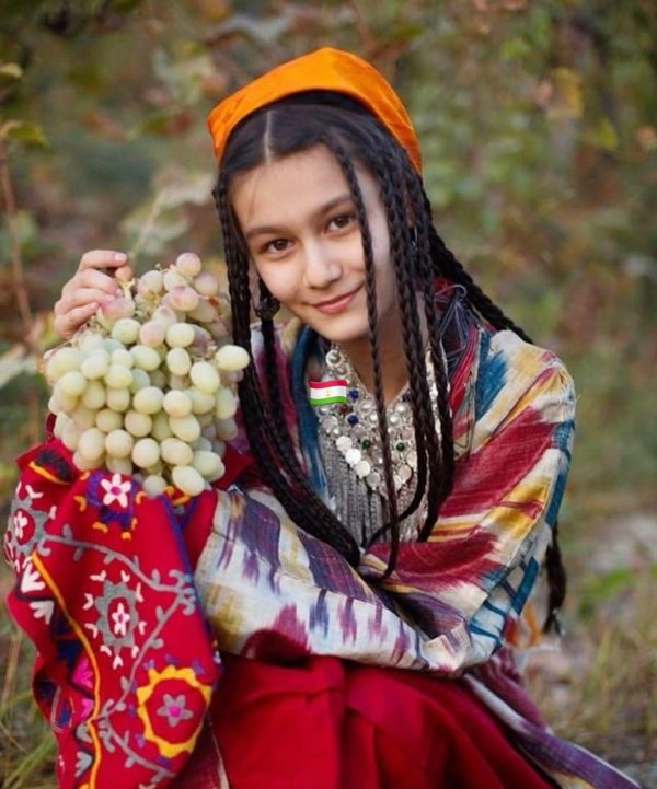 Девушка таджикская