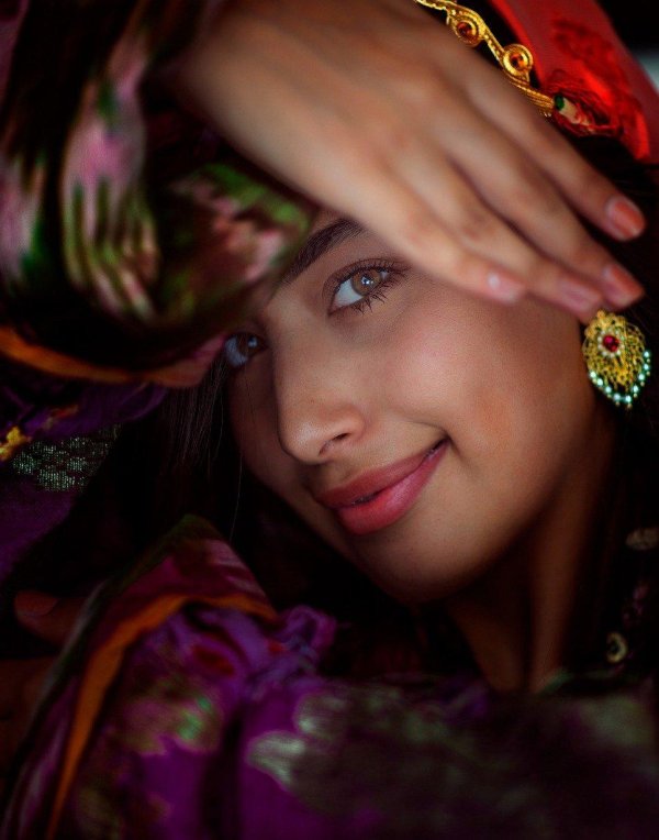 Девушка таджикская