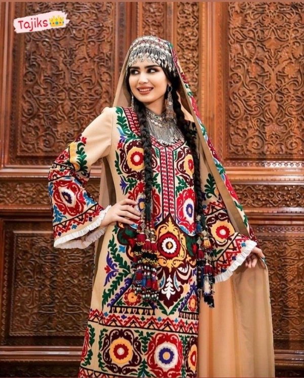 Девушка таджикская