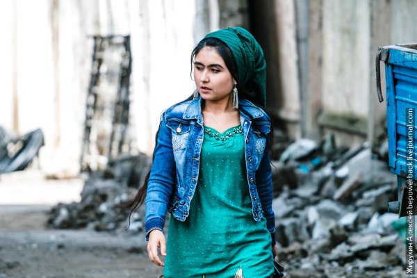 Девушка таджикская