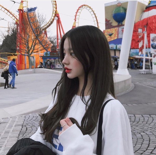 Девушка кореянка