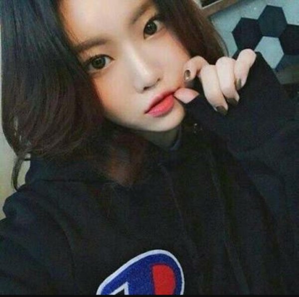 Девушка кореянка