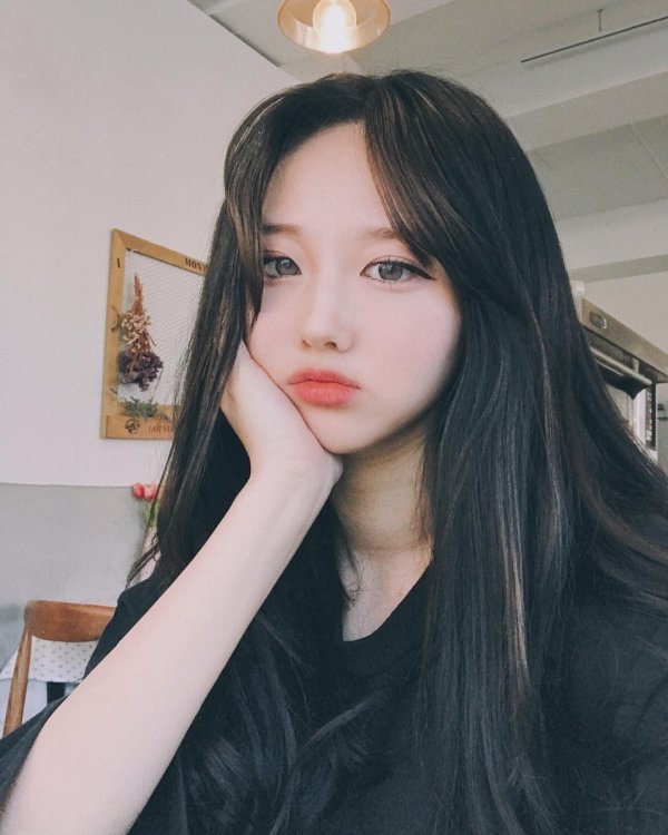 Девушка кореянка