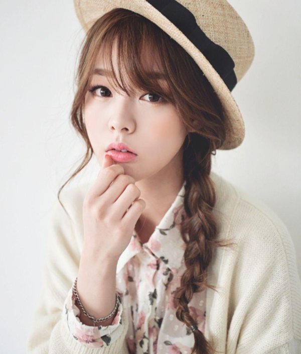 Девушка кореянка