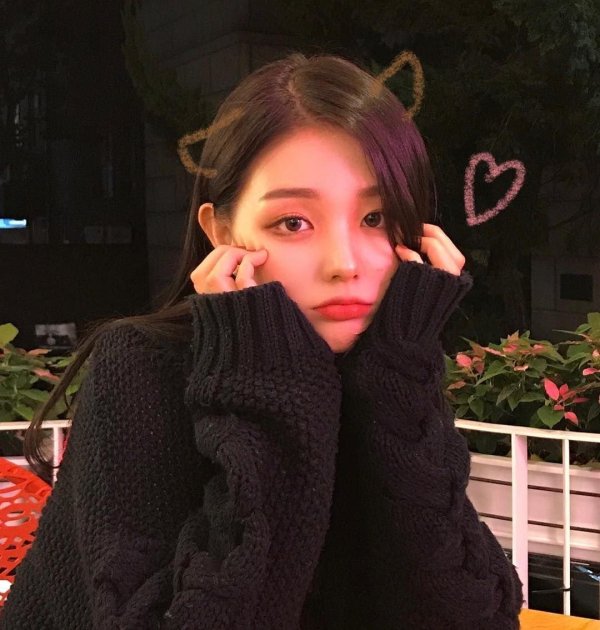 Девушка кореянка