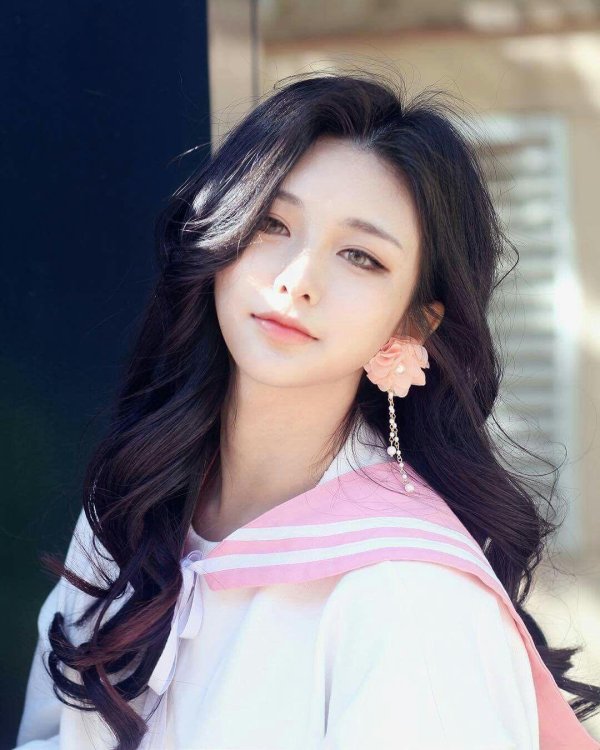 Девушка кореянка