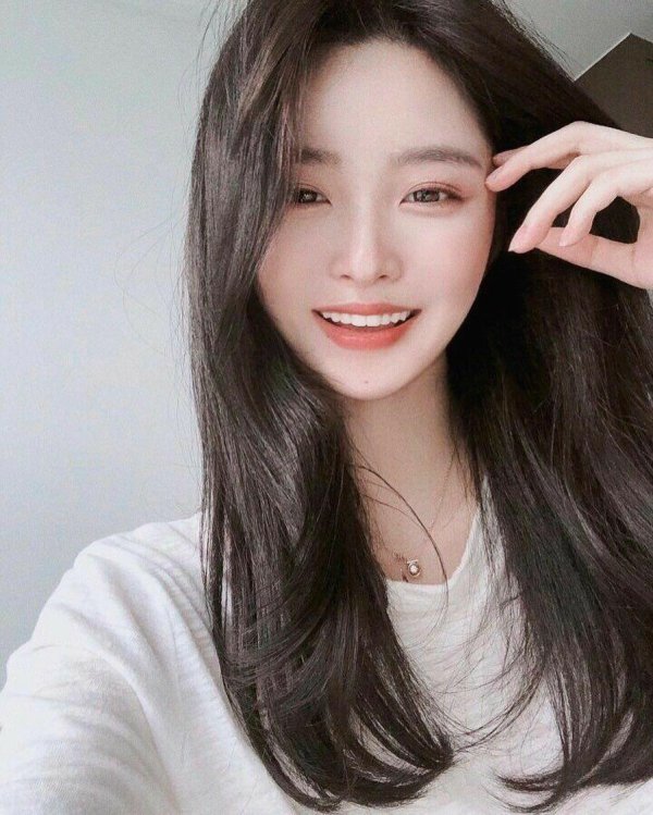 Девушка кореянка