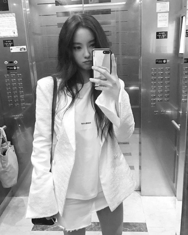 Девушка кореянка