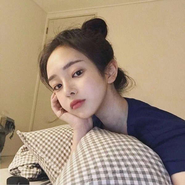 Девушка кореянка